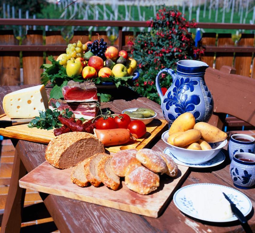 Pension Linserhof Naturns Exterior photo